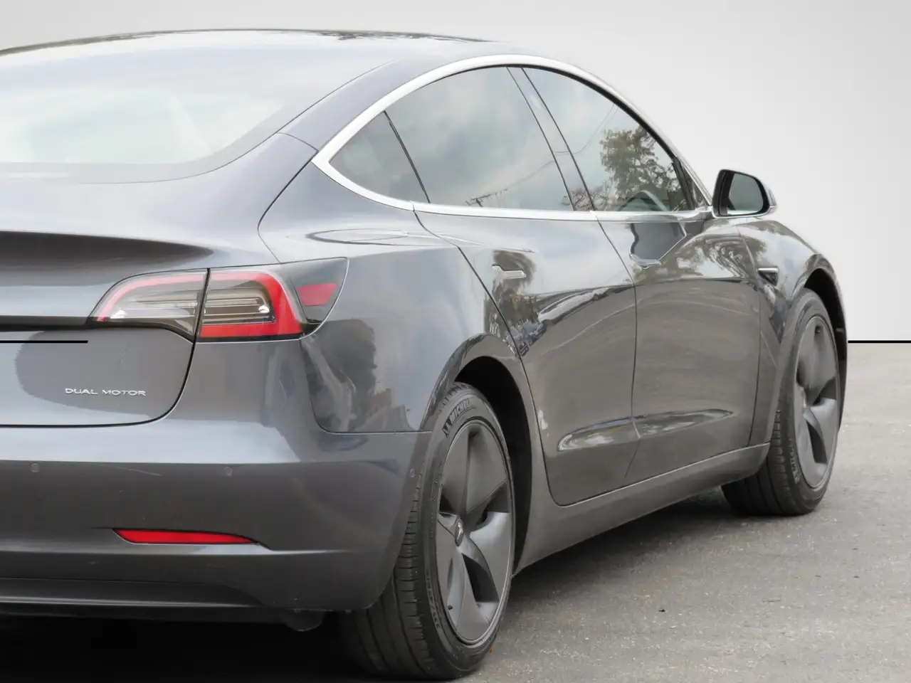 Tesla Model 3 photo Tesla Model 3
