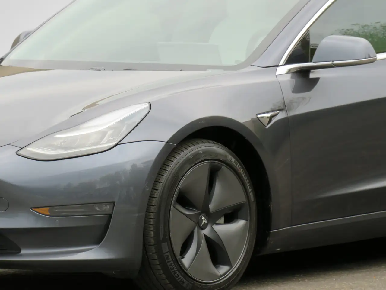 Tesla Model 3 photo Tesla Model 3