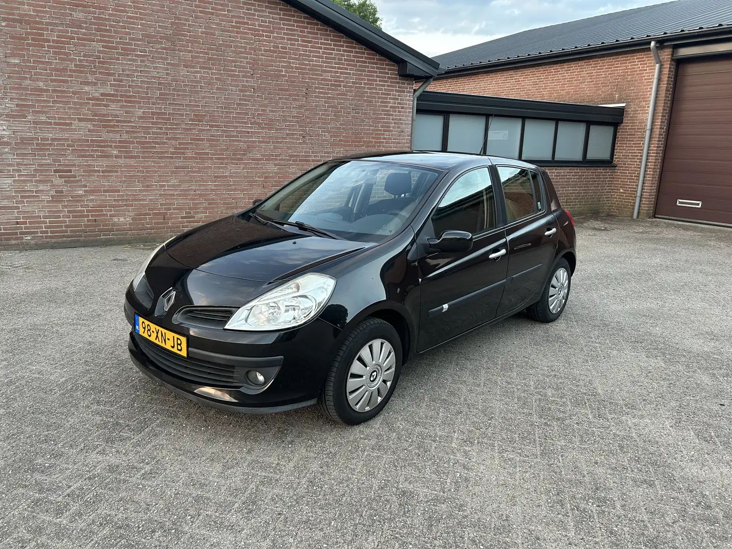 Renault Clio 1.4-16V zwart 4-Drs Airco Cruise Panorama Zwart - 1