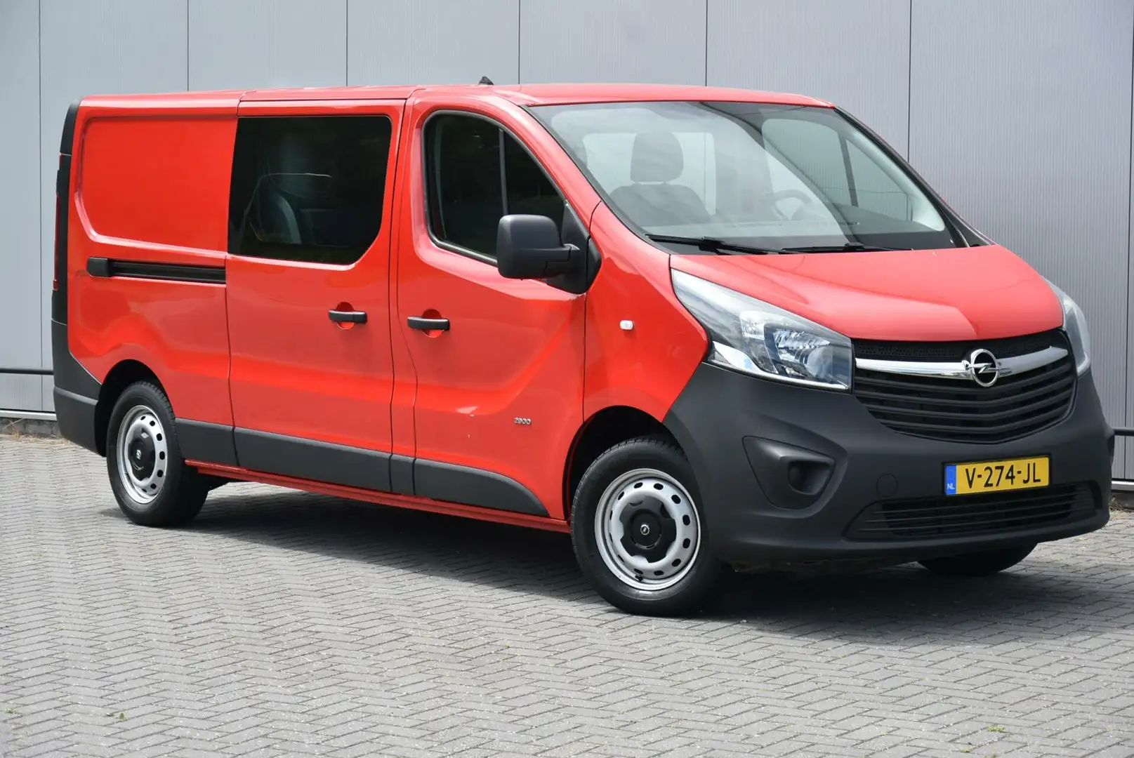 Opel Vivaro 1.6 CDTI L2H1 DC 6 Persoons Airco Navi Trekhaak Rot - 1