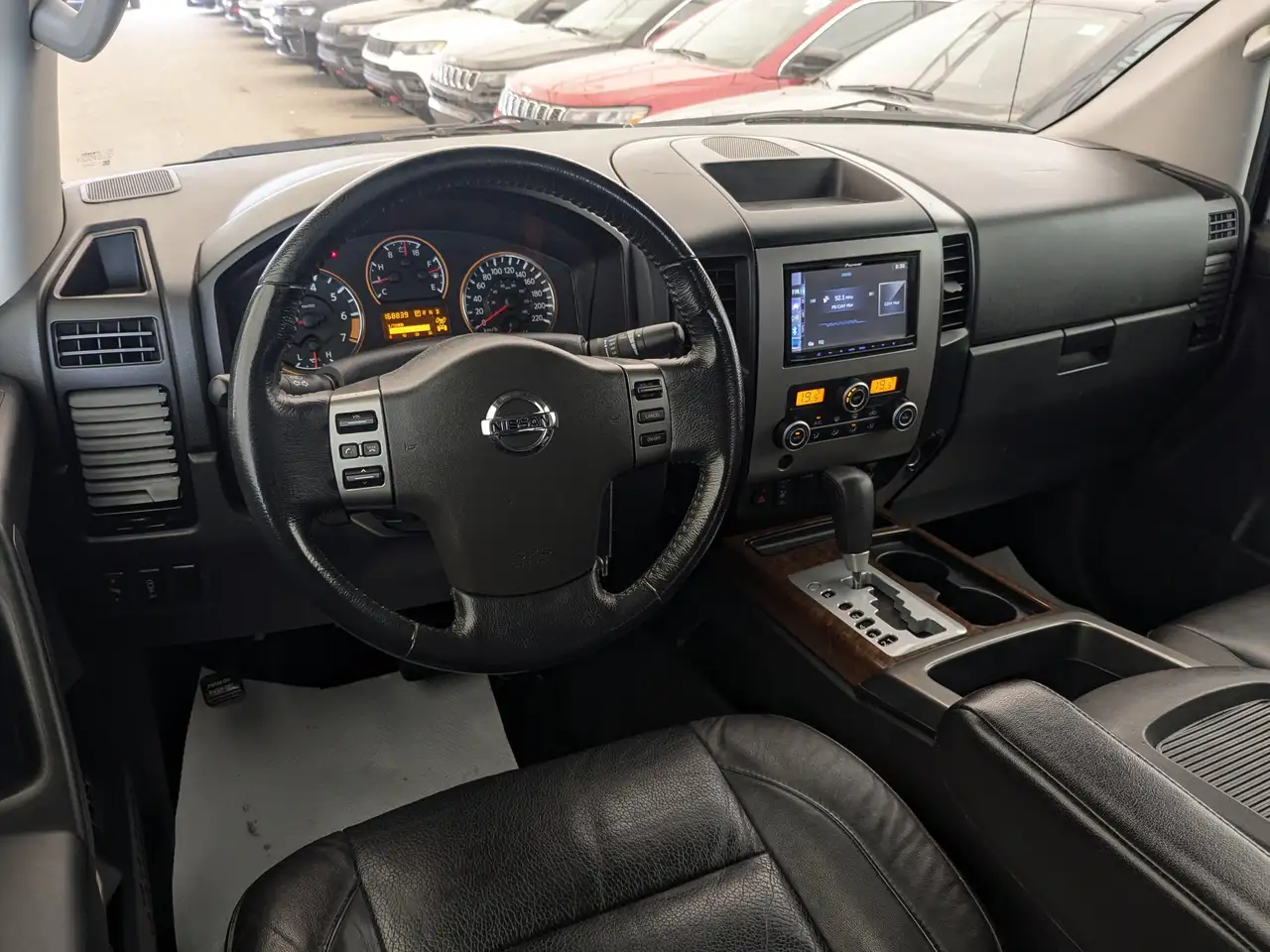 Nissan Titan снимка Nissan Titan