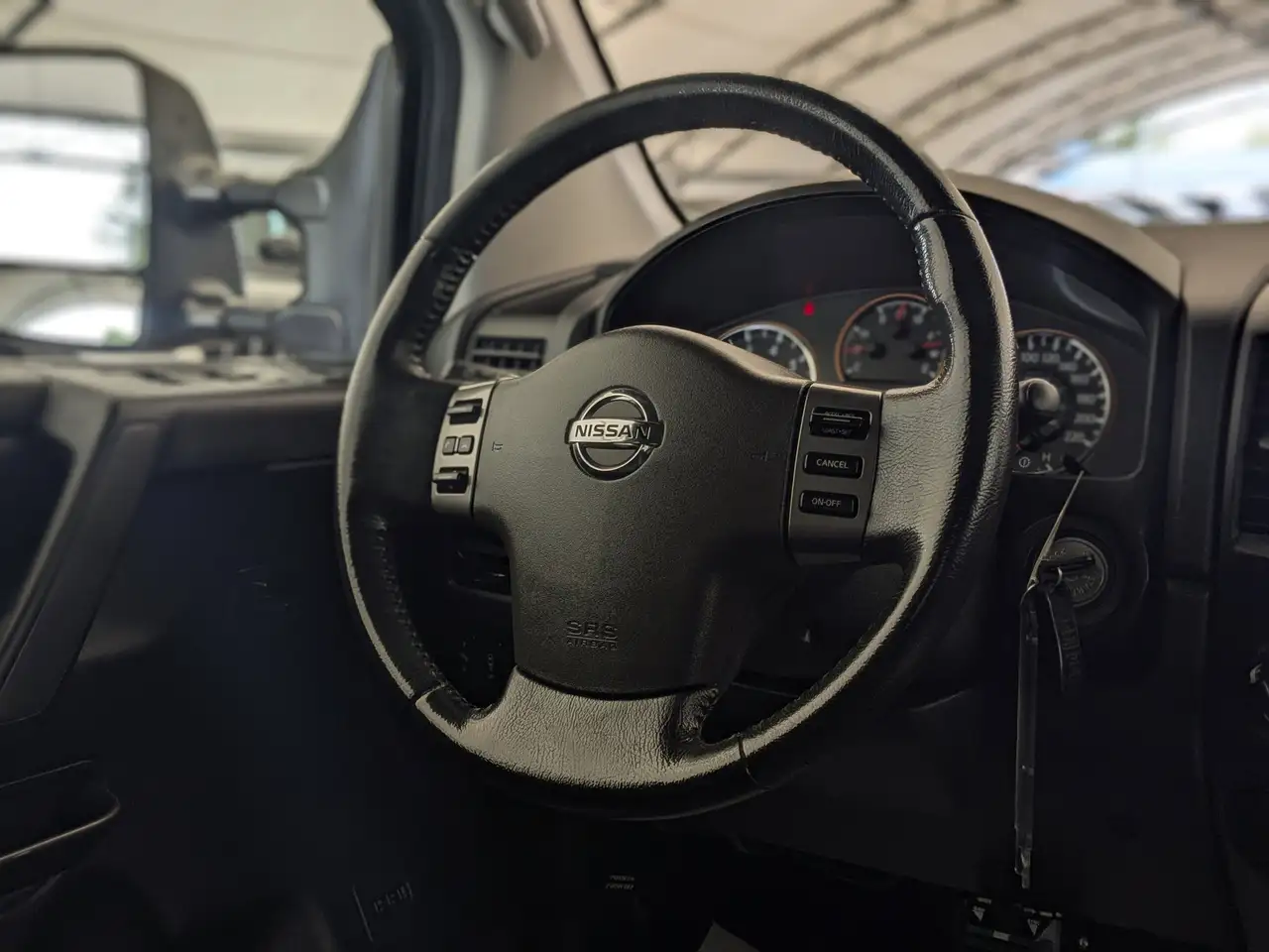 Nissan Titan снимка Nissan Titan
