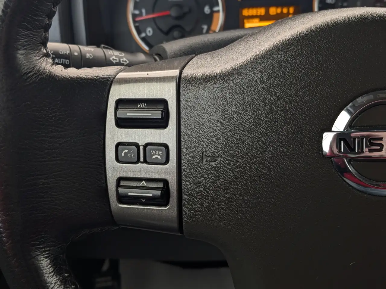Nissan Titan снимка Nissan Titan