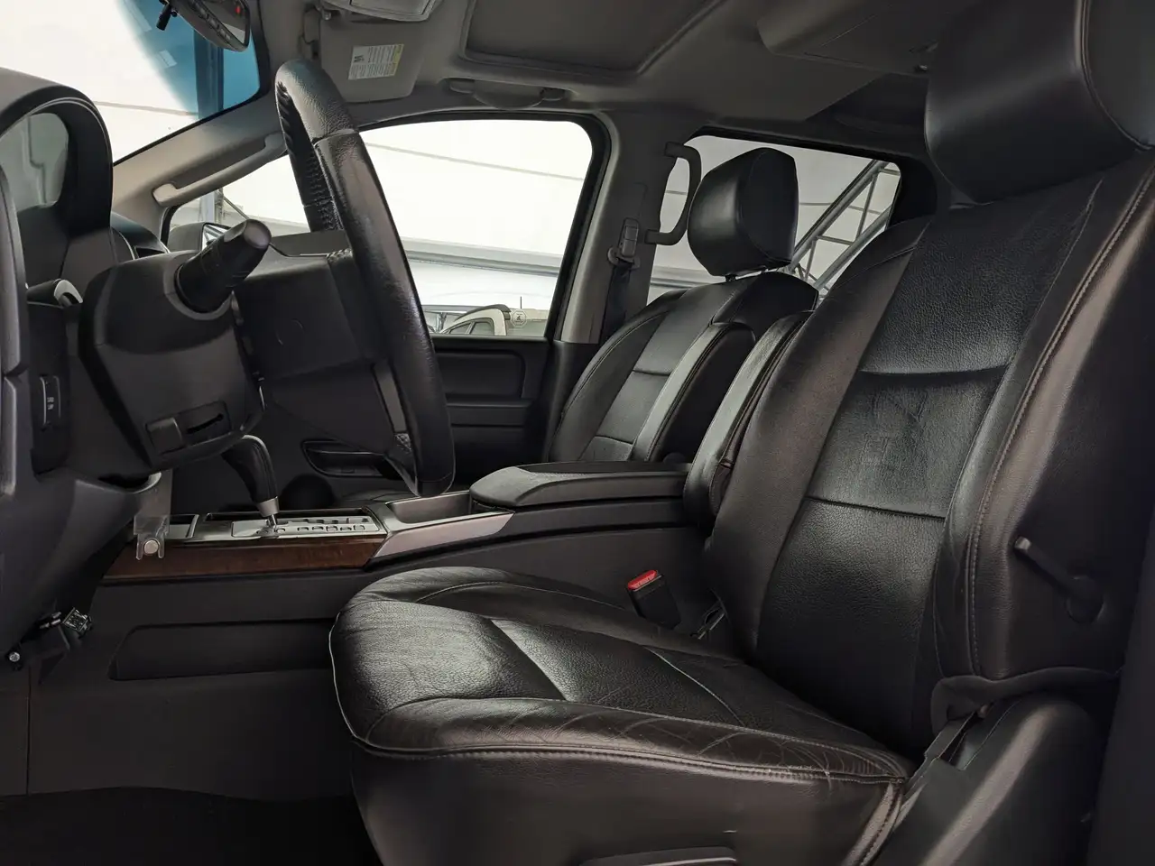Nissan Titan снимка Nissan Titan