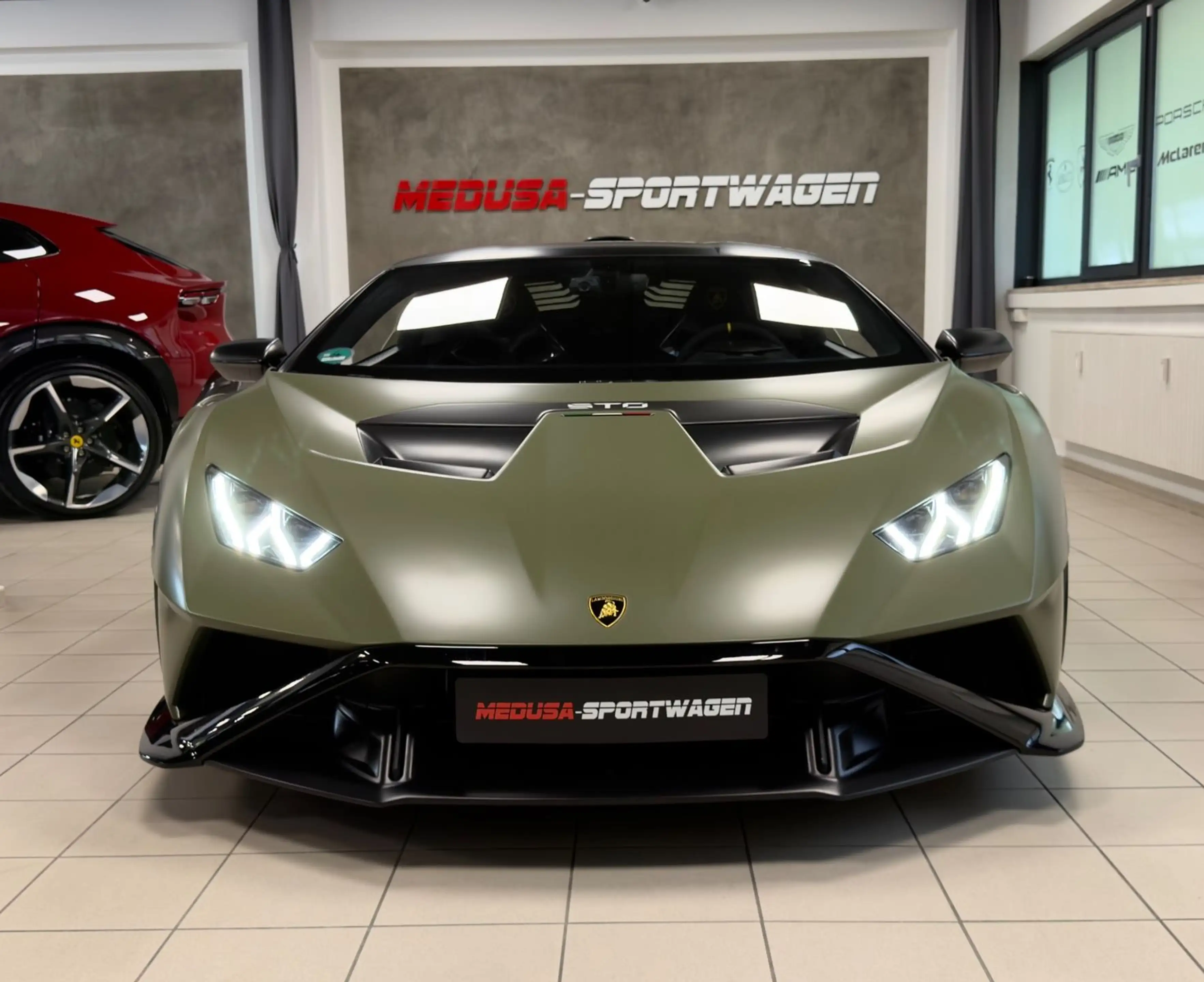Lamborghini Huracán HURACAN STO AD PERSONUM SPECIAL CARBON LIFT FULL — photo 2