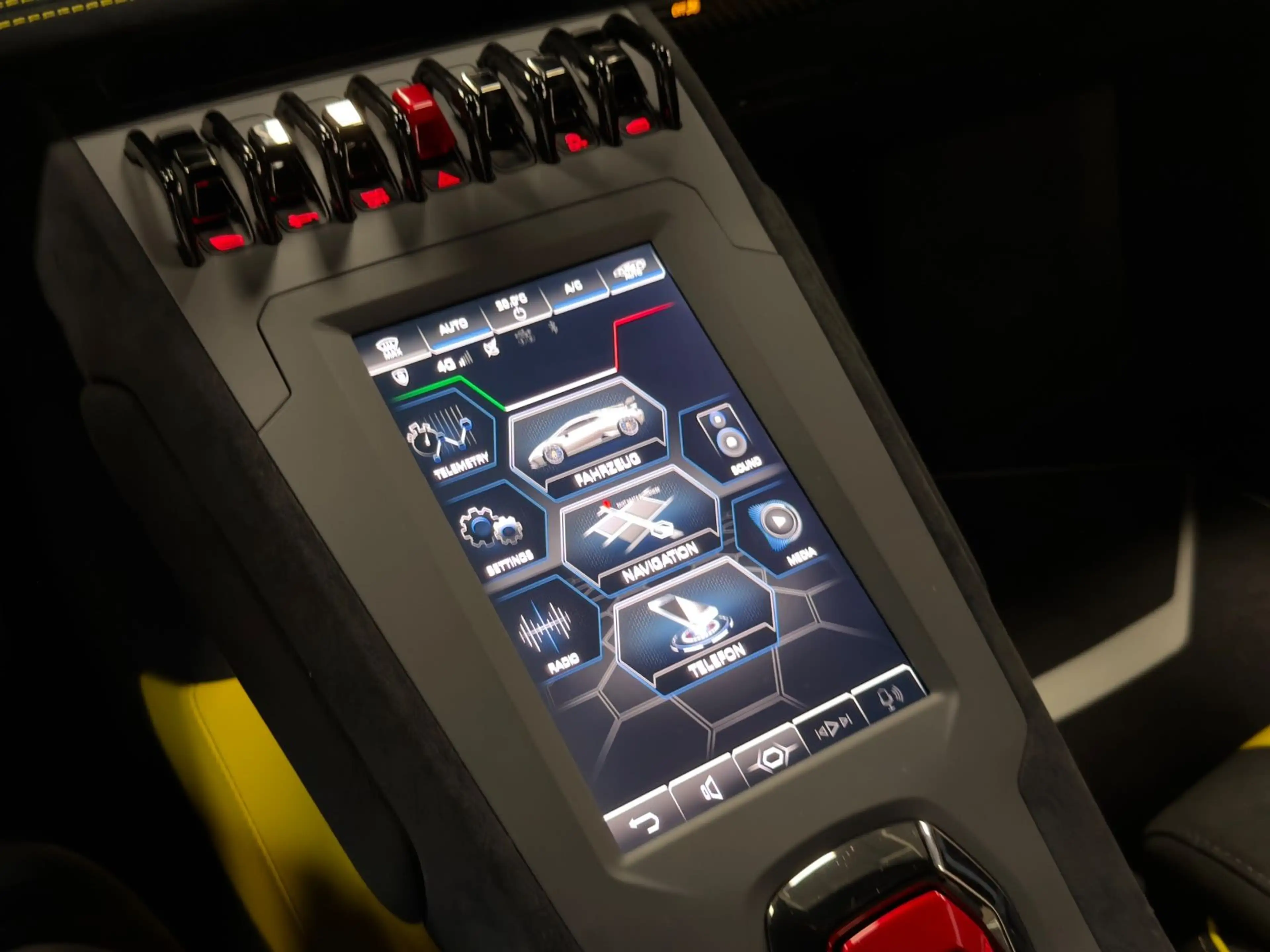 Lamborghini Huracán HURACAN STO AD PERSONUM SPECIAL CARBON LIFT FULL — photo 36