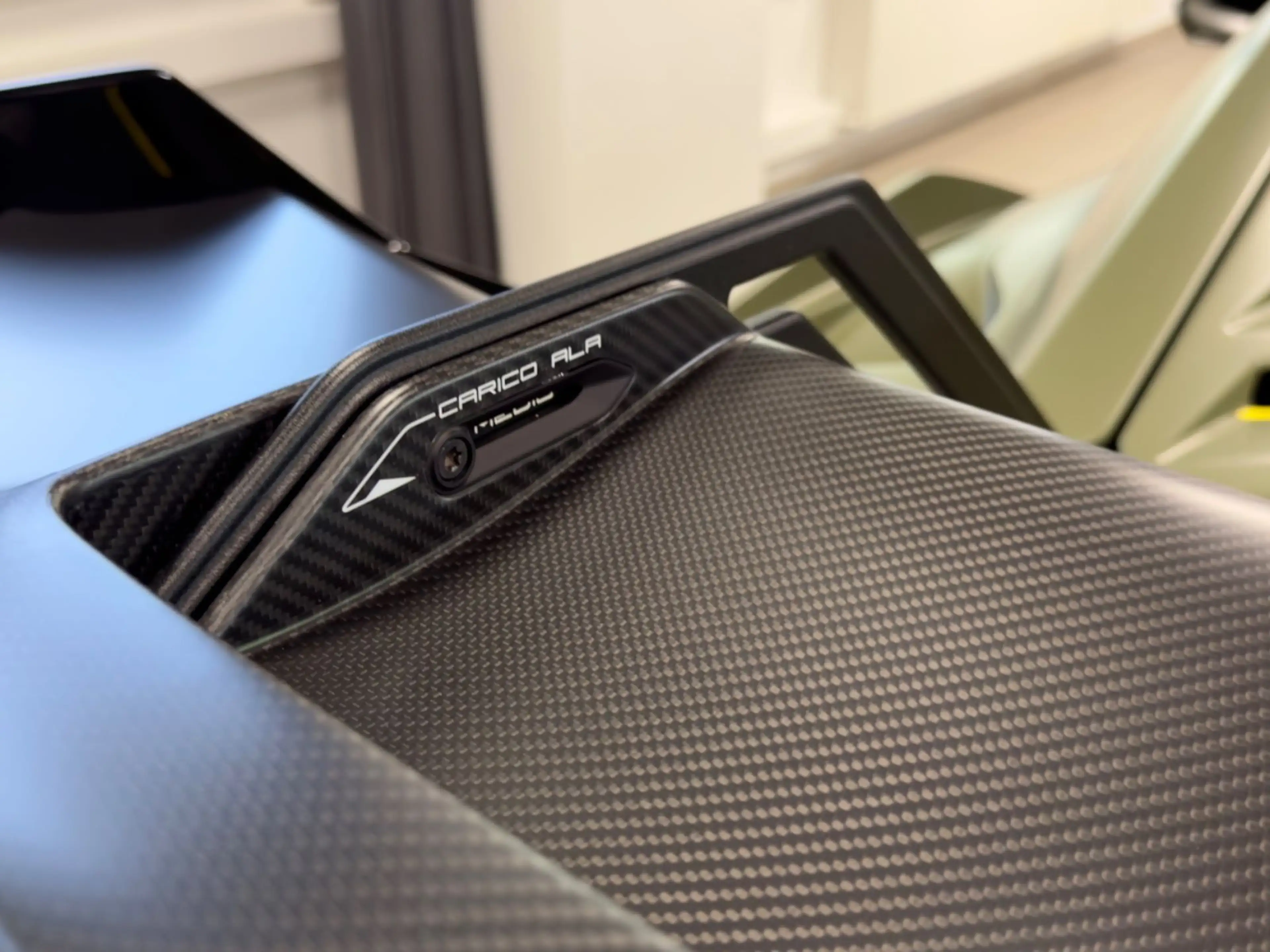 Lamborghini Huracán HURACAN STO AD PERSONUM SPECIAL CARBON LIFT FULL — photo 19