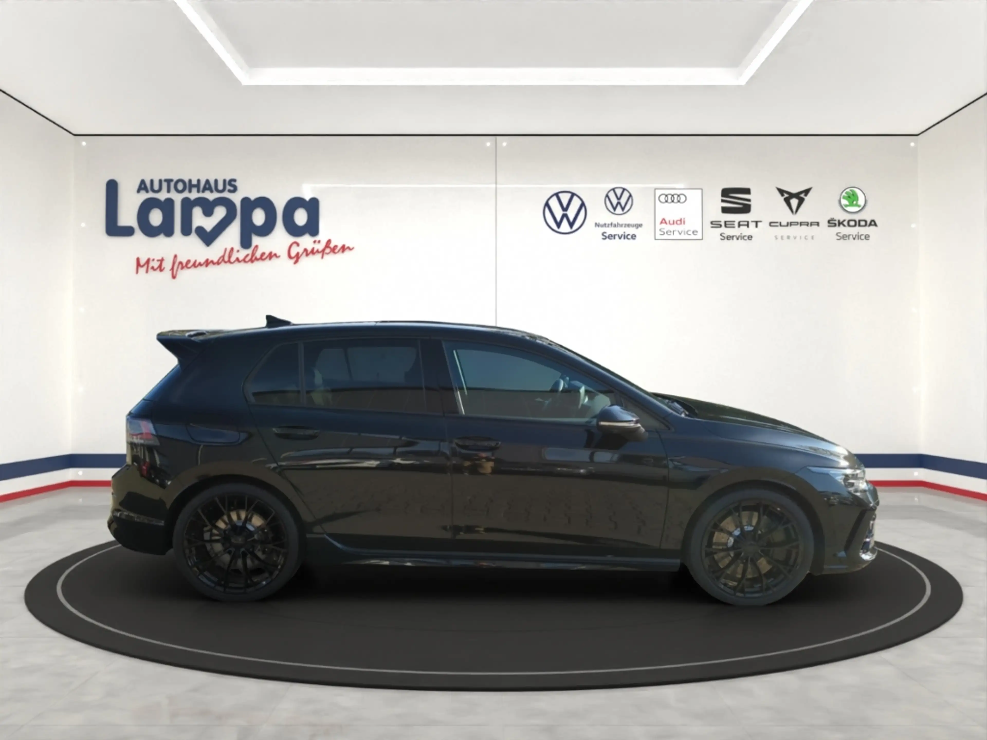 Volkswagen Golf R VIII Black 2.0 TSI DSG NAV,RFK,ACC,Matrix-LED — photo 6