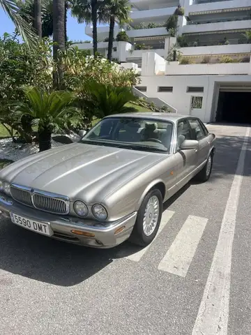 Jaguar XJ XJ8 3.2 Executive