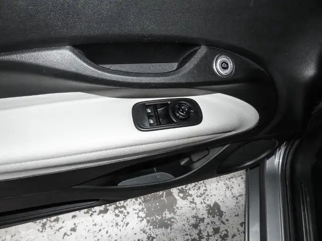 Fiat 500e view 12