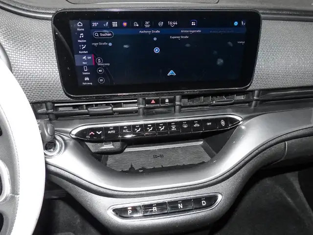 Fiat 500e view 6