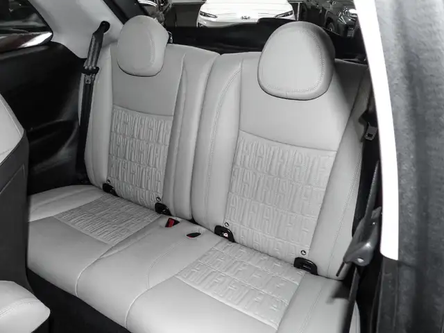 Fiat 500e view 11