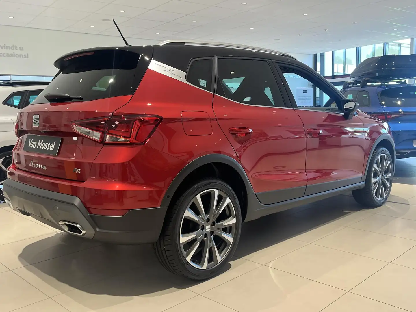 SEAT Arona 1.0 EcoTSI FR Anniversary 95 PK | LED Koplampen | Rood - 2