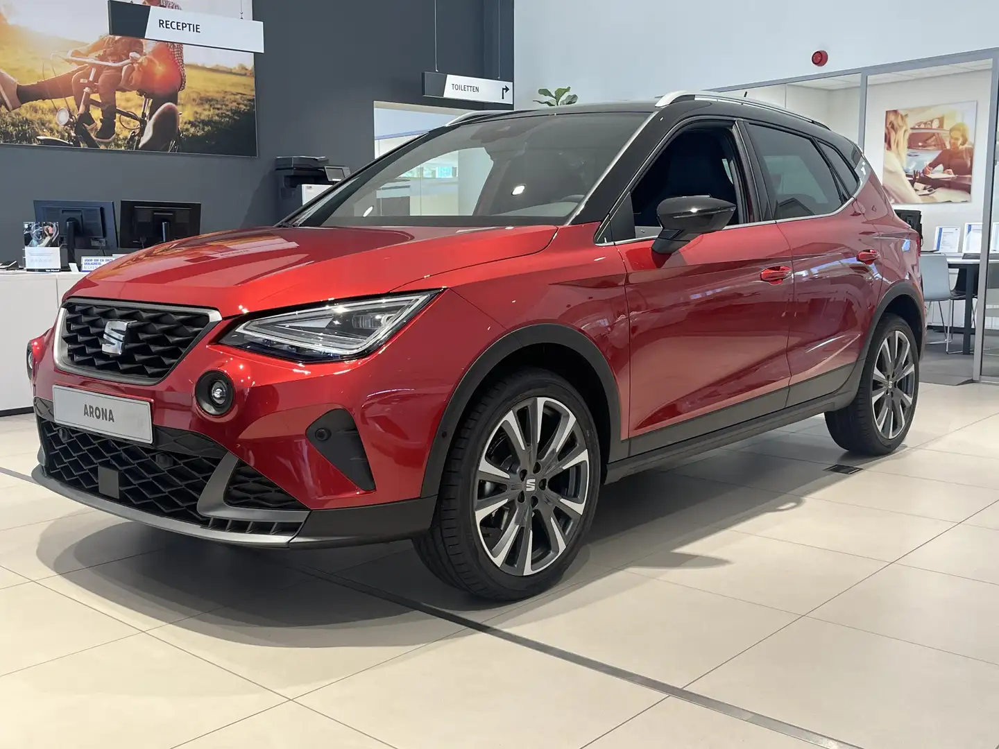 SEAT Arona 1.0 EcoTSI FR Anniversary 95 PK | LED Koplampen | Rood - 1