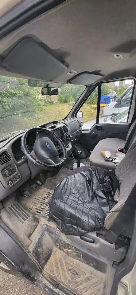Ford Transit 100 D, foto 3
