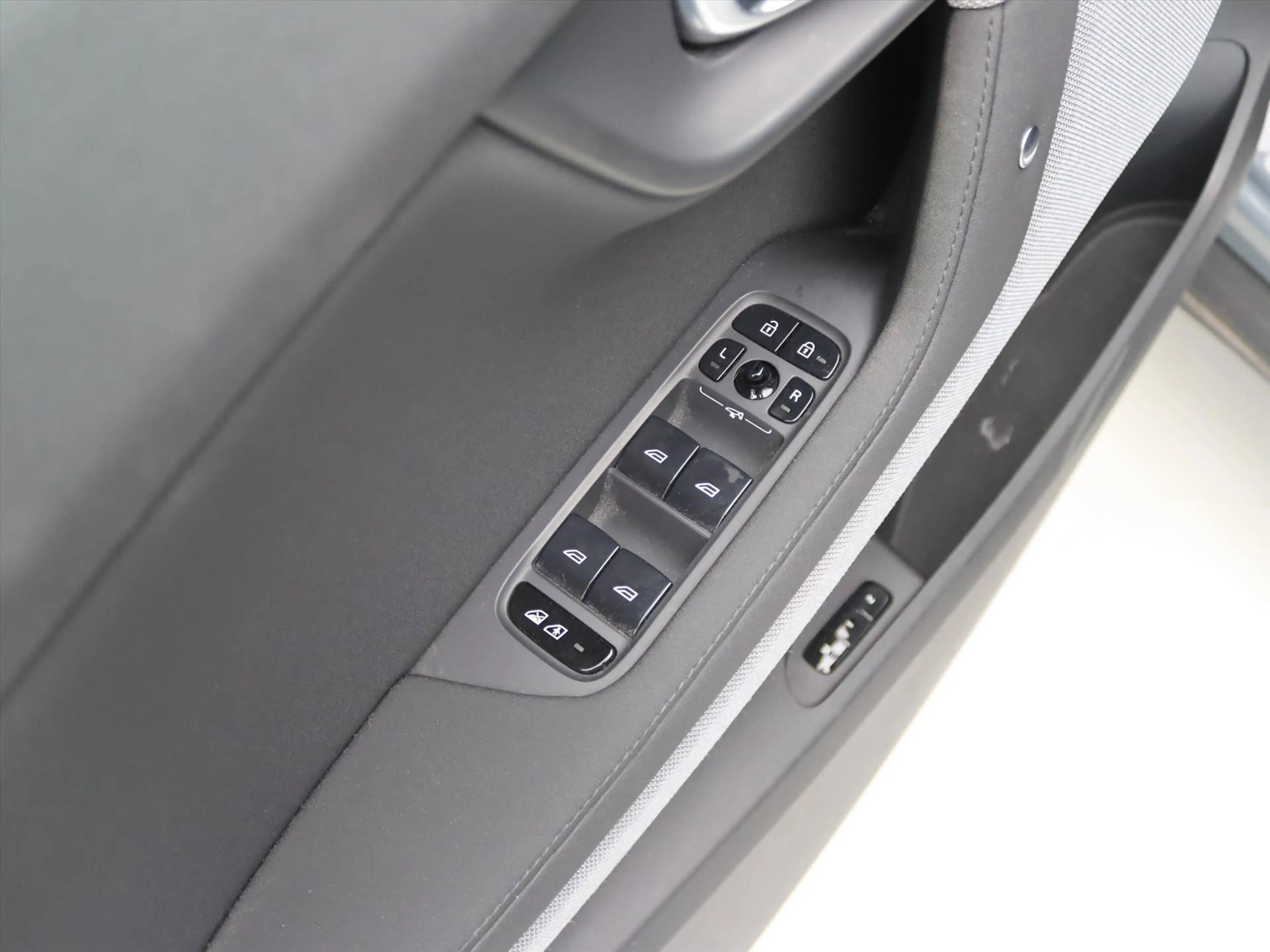 Polestar 2 Long Range Single Motor 231pk 91% Soh [ TREKHAAK+C — photo 32