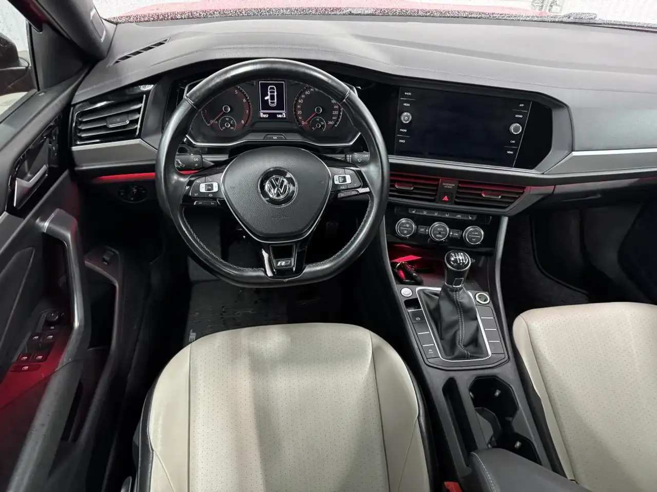 Volkswagen Jetta снимка Volkswagen Jetta