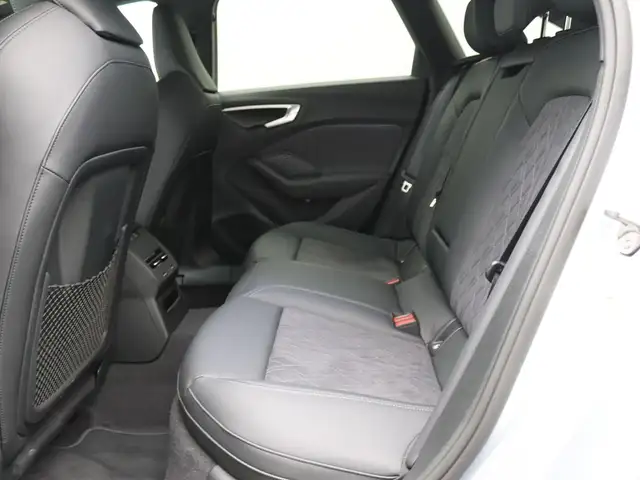 Audi A5 view 9