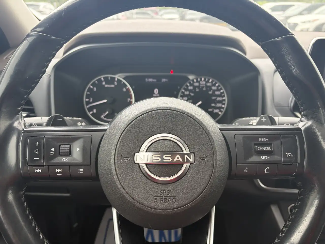 Nissan Rogue снимка Nissan Rogue