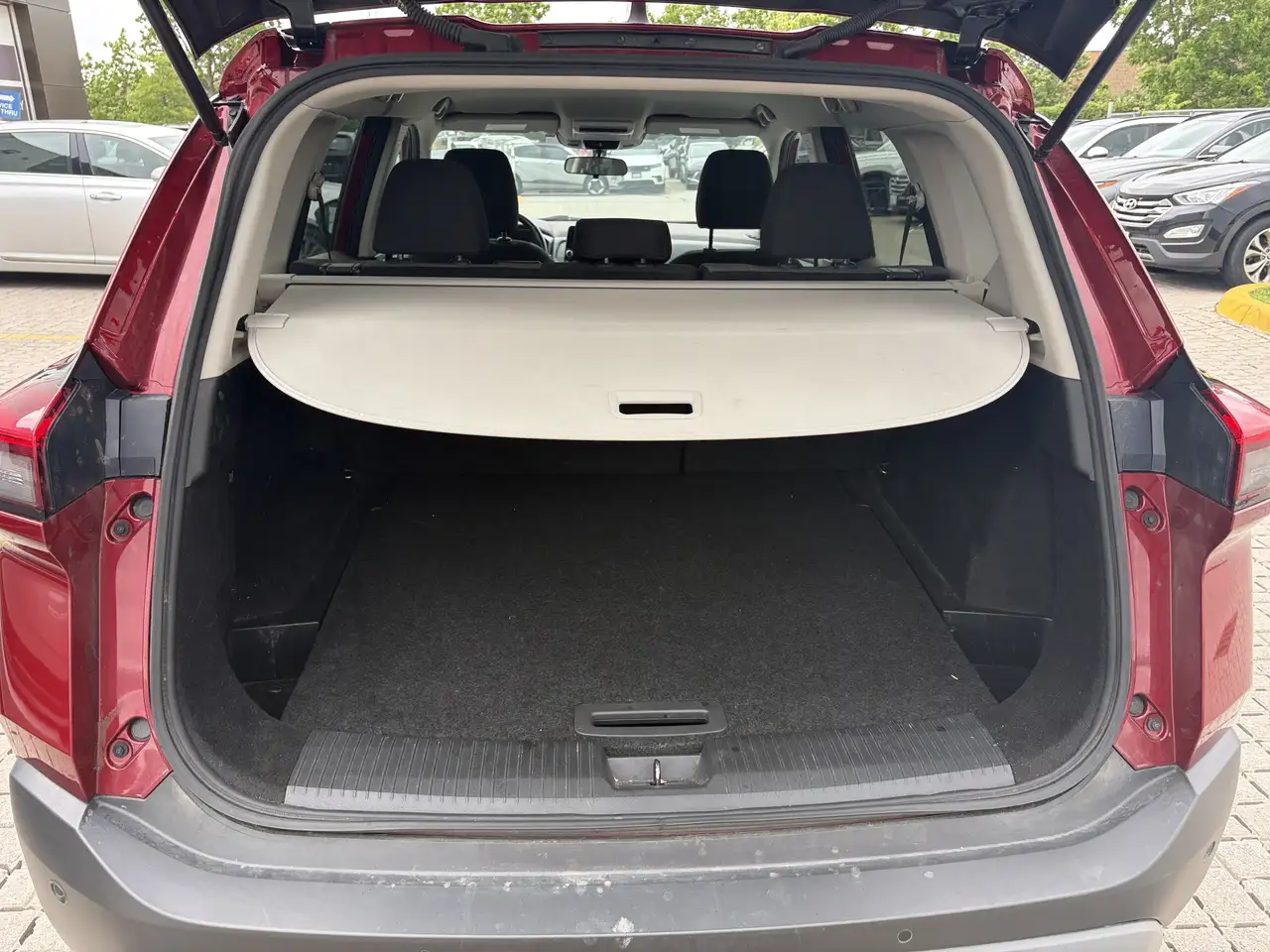 Nissan Rogue снимка Nissan Rogue