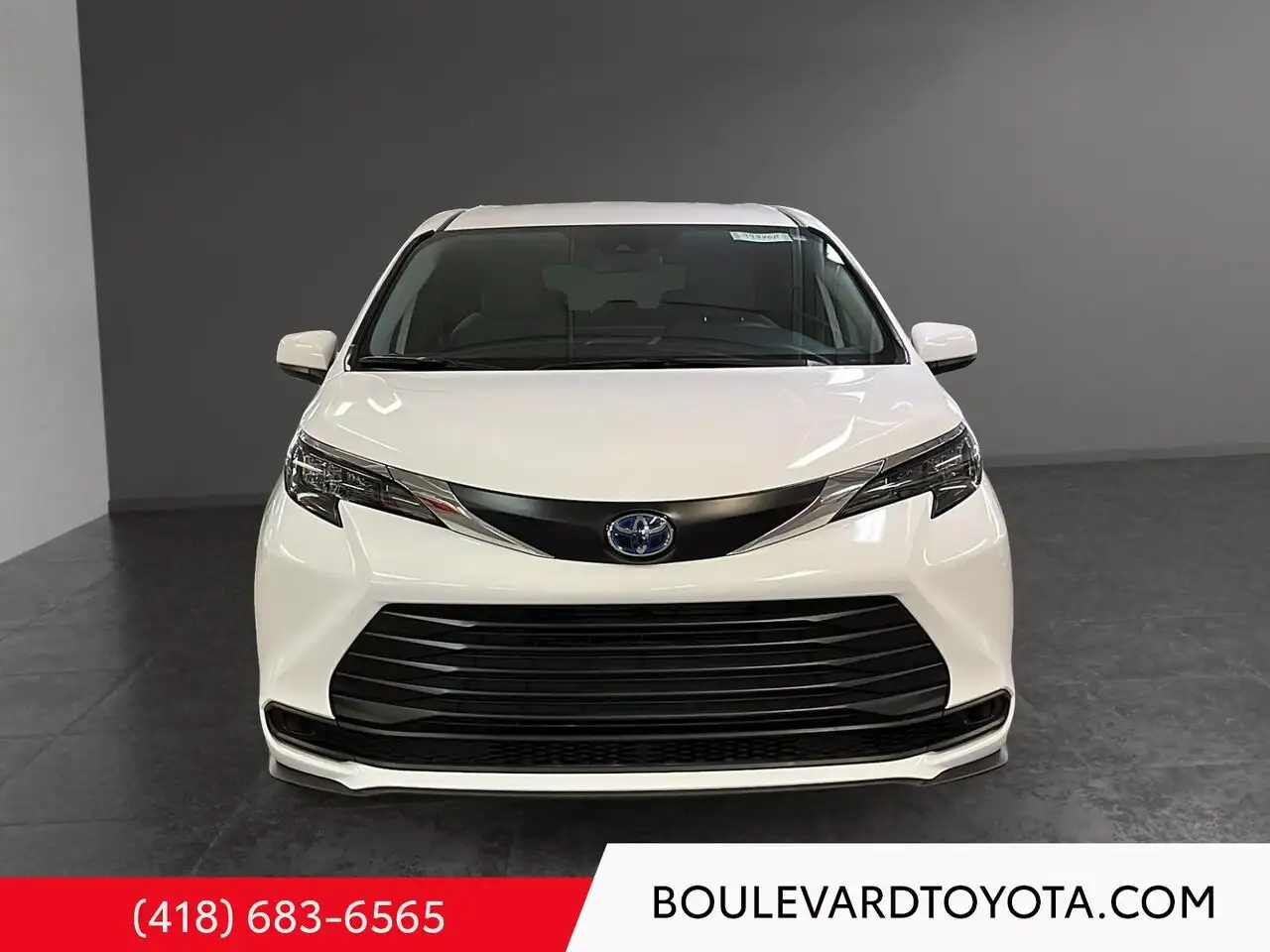 Toyota Sienna снимка Toyota Sienna