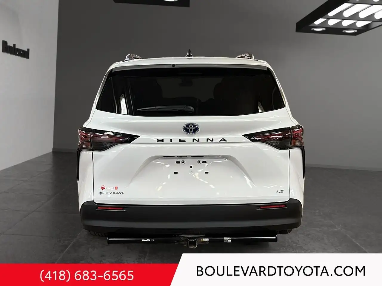 Toyota Sienna снимка Toyota Sienna