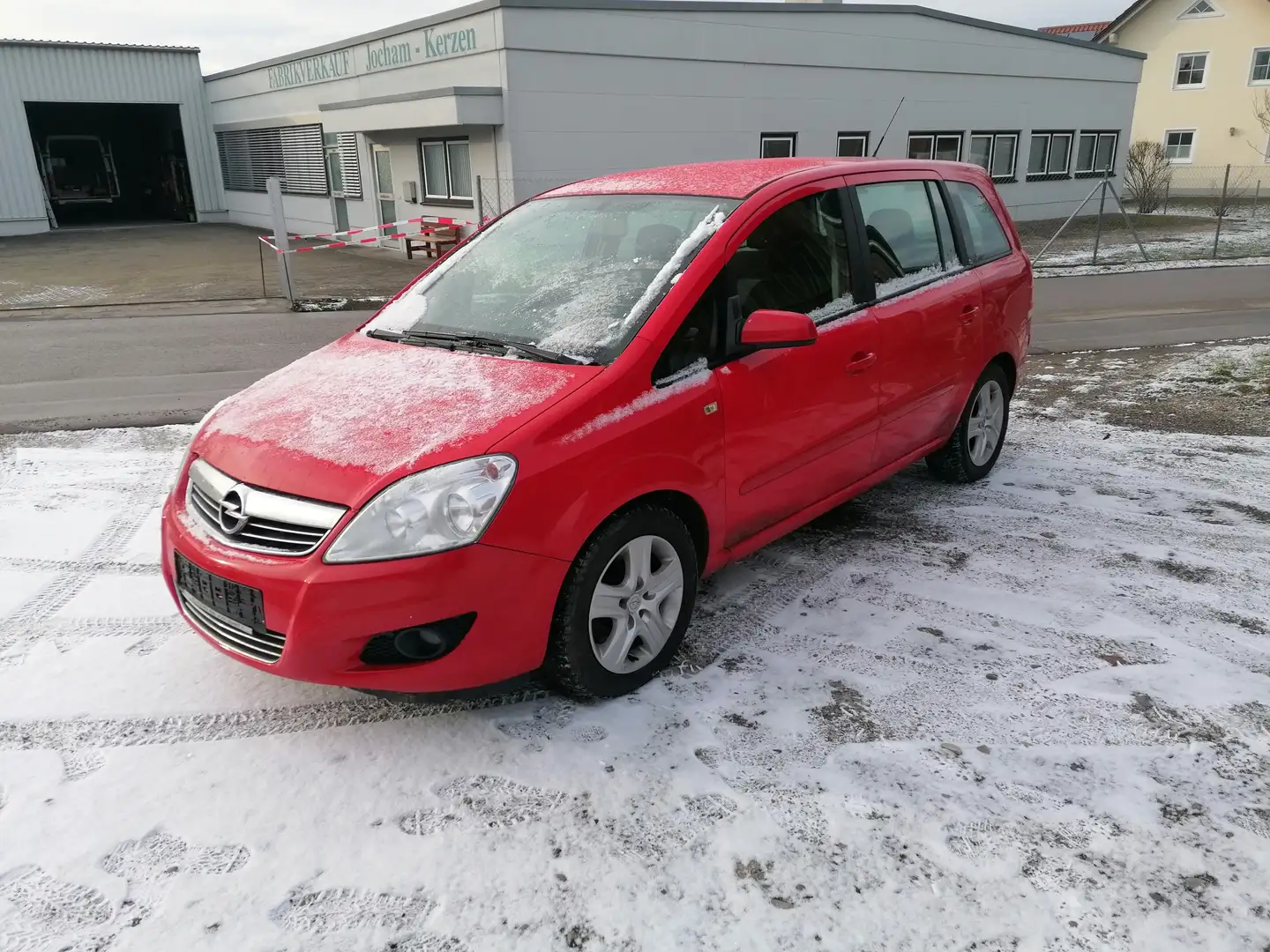 Opel Zafira 2.2 Klima ohne Tüv Euro 4 Tempomat 7-Sitzer Rot - 1