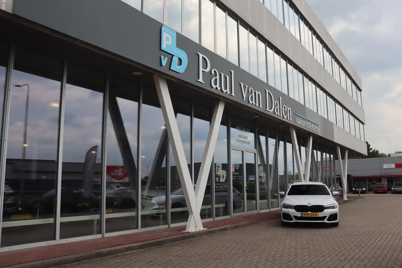 BMW 530 5-Serie Touring (g31) 530e 292PK AUTOMAAT M-SPORT Weiß - 2