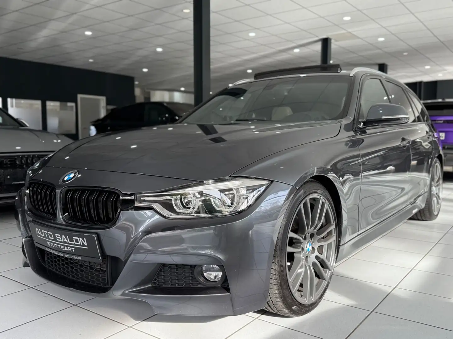 BMW 320 i xDrive M Sport *PANO*LED*NAVI*MFL*TEMP*SZH Gris - 1