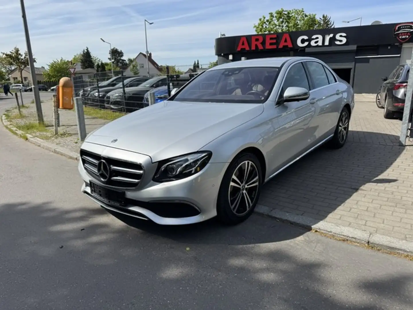 Mercedes-Benz E 200 4M Avantgarde*MULTIB*HUD*BURM*WIDE*360°* Grey - 2