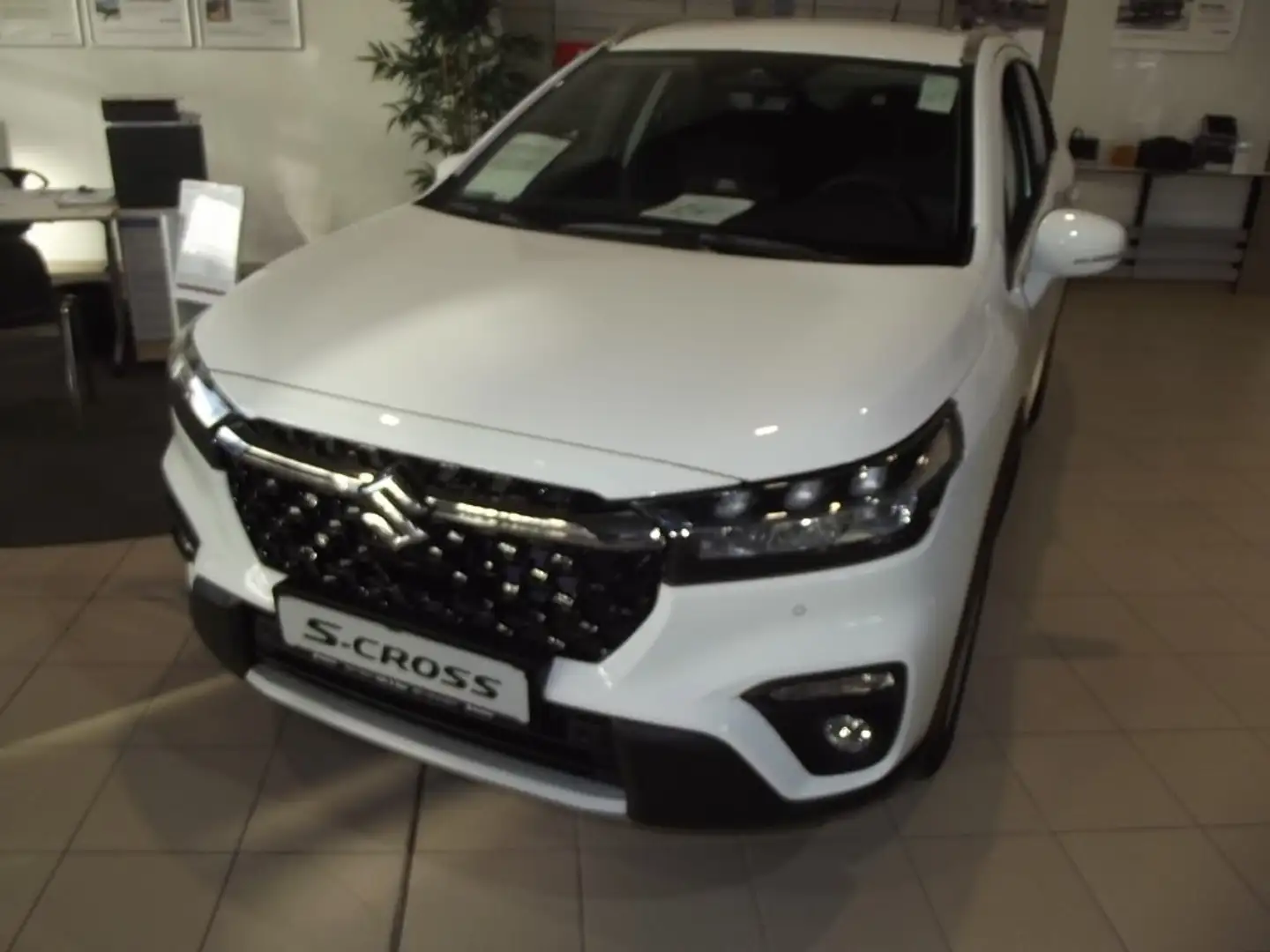 Suzuki SX4 S-Cross 1.4 5D M/T COMFORT HYBRID %%%% Blanco - 2