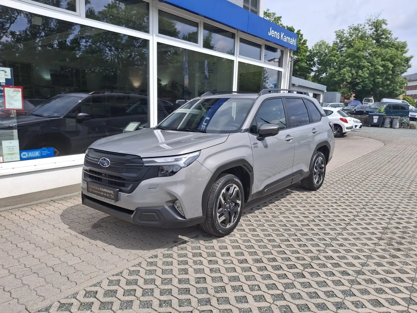 Subaru Forester 2.0ie Exlusive Lineartronic Grau - 1