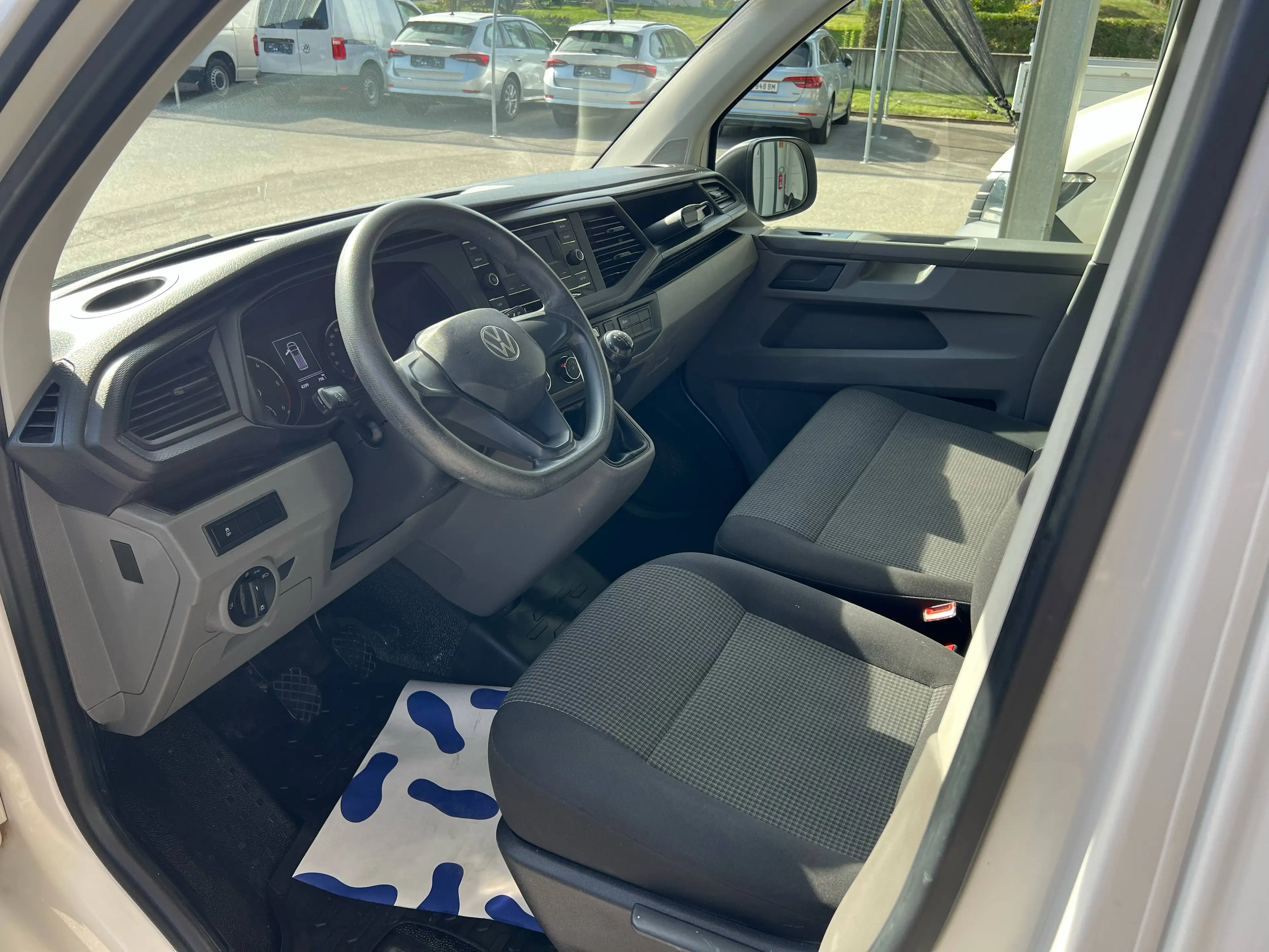 Volkswagen T6.1 Transporter Kasten LR 2,0 TDI LED-SCHEINWERFER/AHV/ZGG3,0t — photo 4