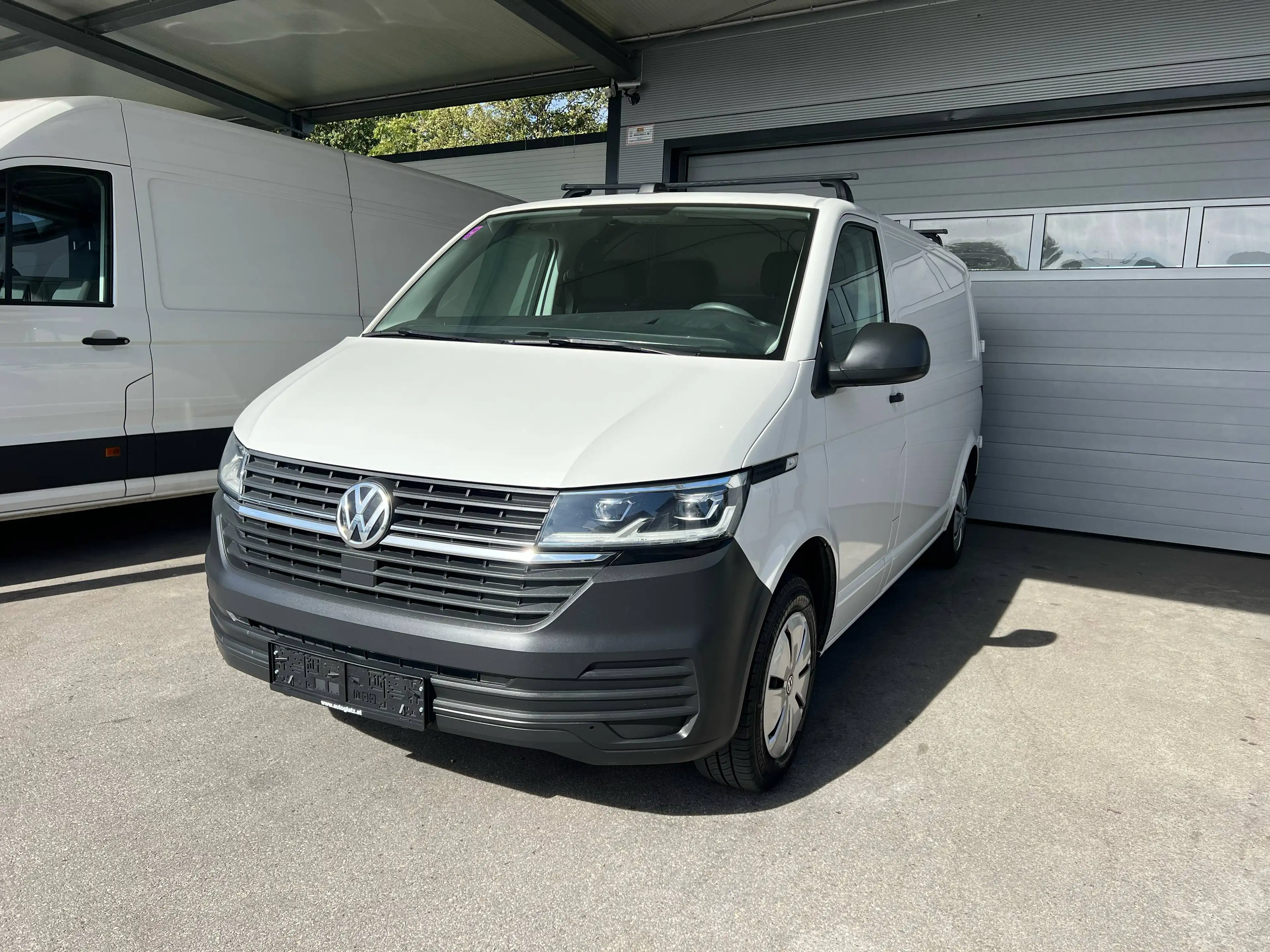 Volkswagen T6.1 Transporter Kasten LR 2,0 TDI LED-SCHEINWERFER/AHV/ZGG3,0t — photo 2