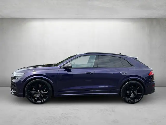 Audi RS Q8 view 2