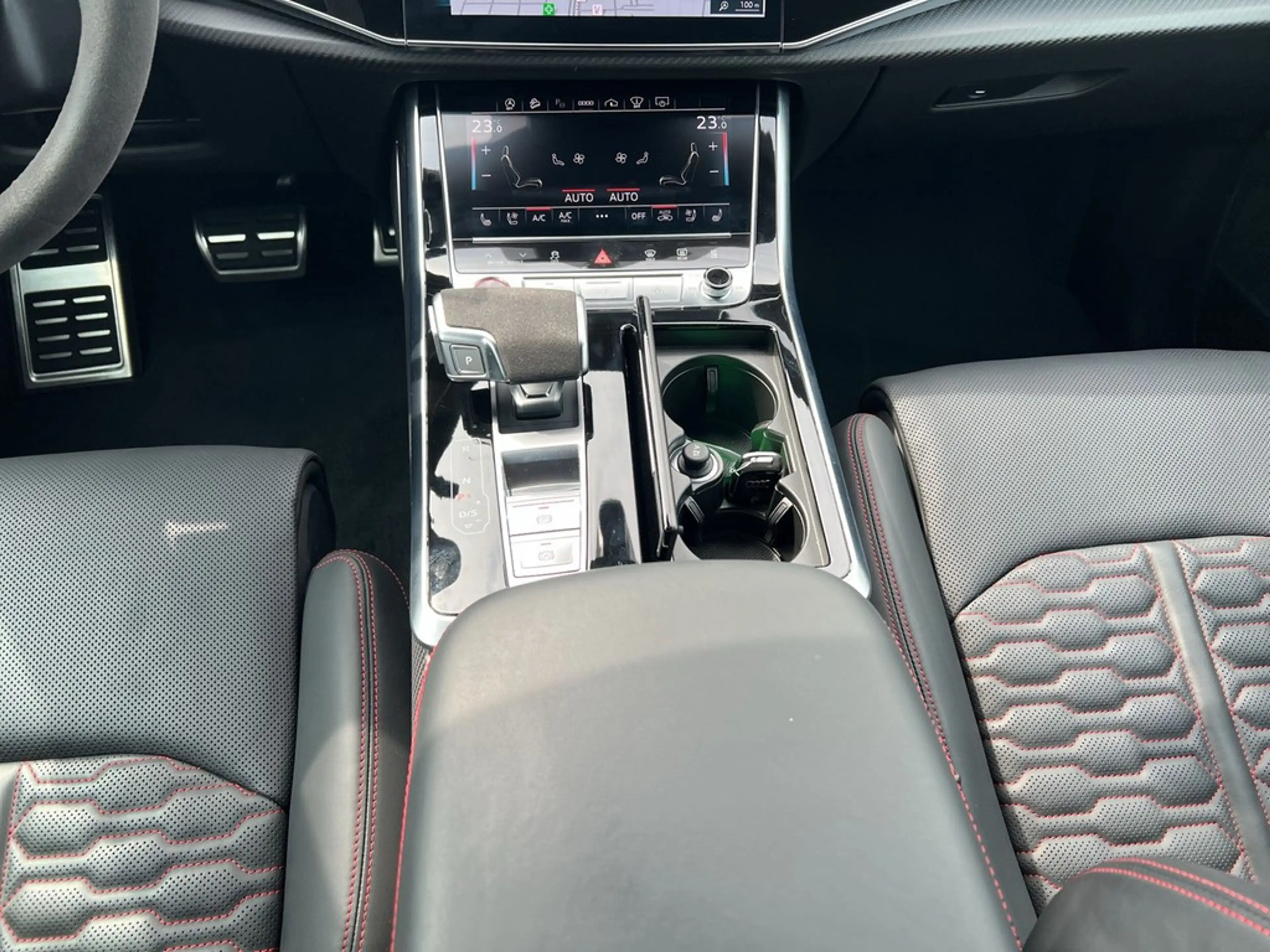 Audi RS Q8 4.0 TFSI quattro tiptronic *Standhzg*Pano* — photo 9