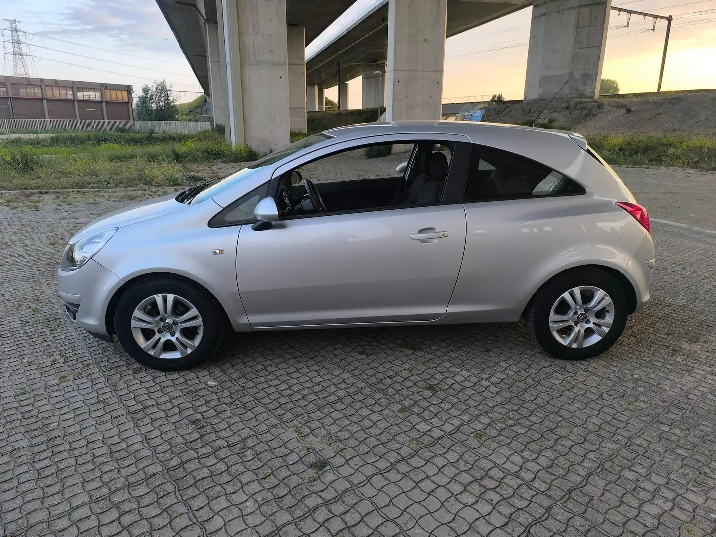 Opel Corsa 1.2 16V ecoFLEX 1 jaar GARANTIE! Gris - 2