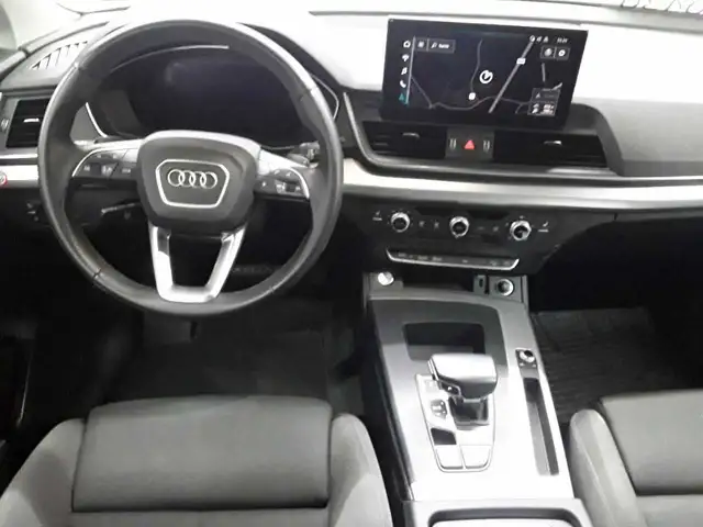 Audi Q5 view 7