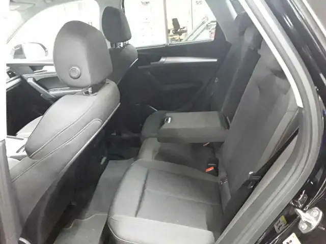 Audi Q5 view 5