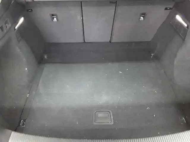Audi Q5 view 9