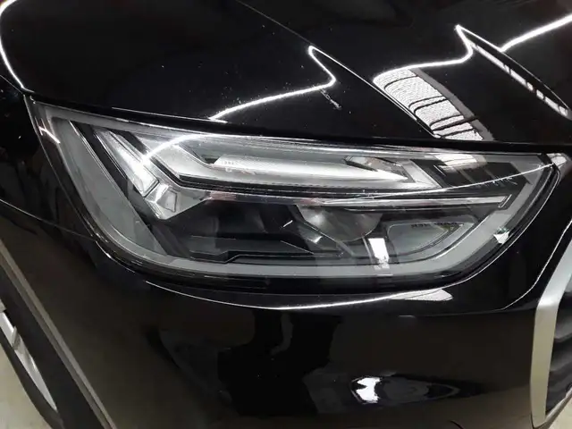 Audi Q5 view 14