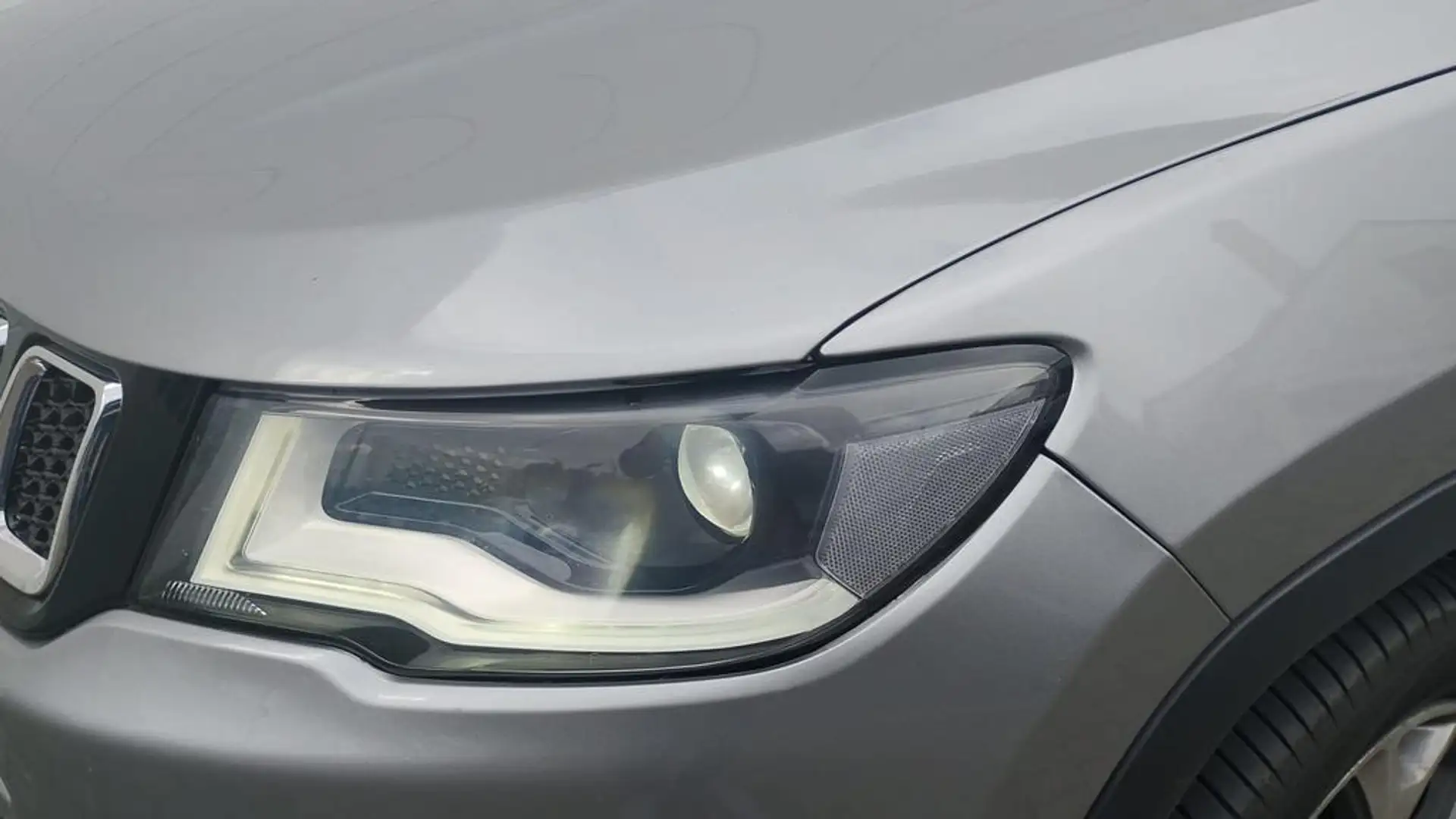 Jeep Compass 2.0 mjt Limited 4wd 140cv my19 Gris - 2