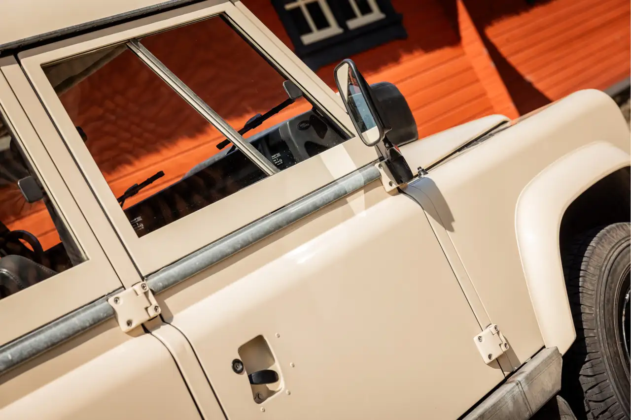 Land Rover Defender 110 Station Wagon V8 Originele staat., foto 9