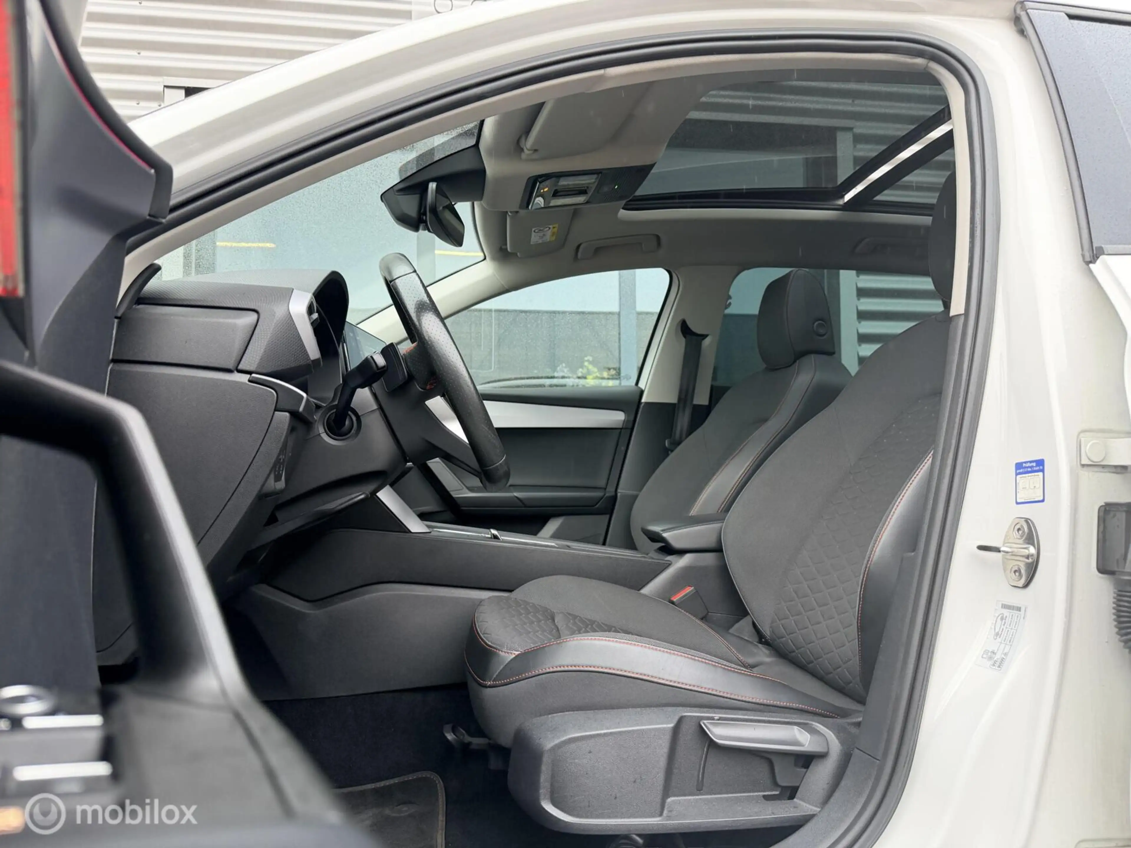 SEAT Leon e-Hybrid Sportstourer 1.4 TSI eHybrid PHEV FR — photo 15