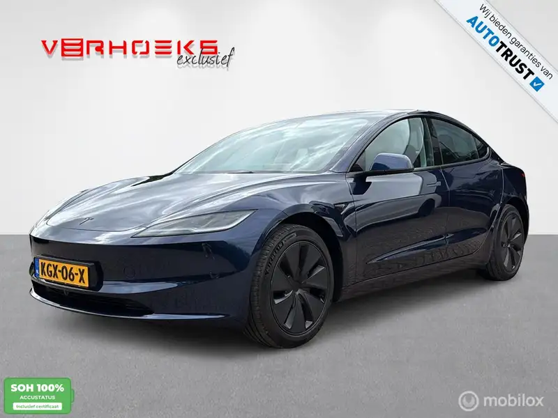 TESLA Model 3