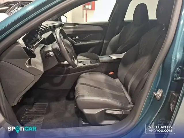 Peugeot 308 view 9