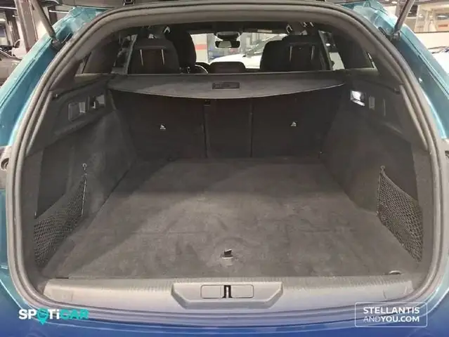Peugeot 308 view 6