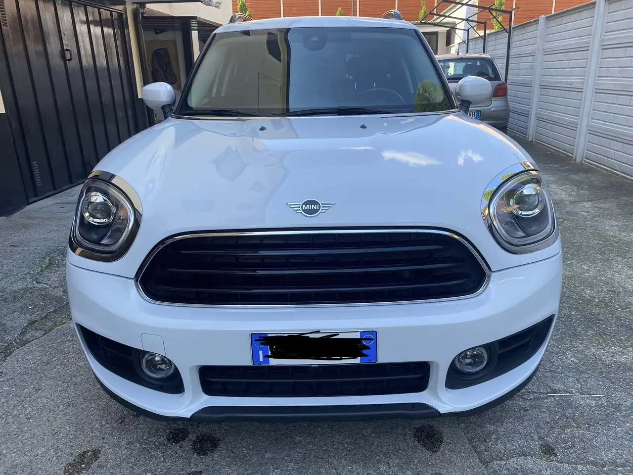 MINI One Countryman