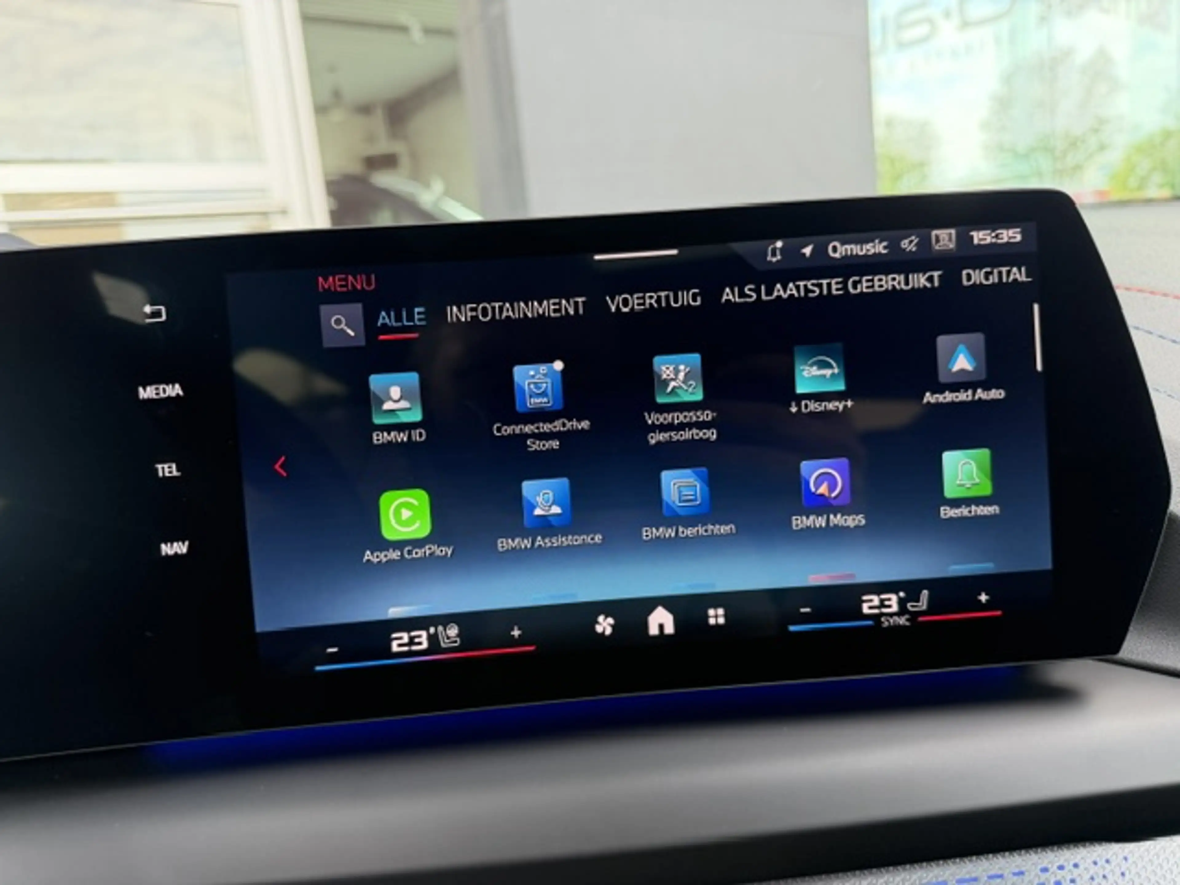 BMW 135 iM X-Drive Pro / Pano Dak / Wide Screen / HUD / H&K / 360° Cam / ACC / 19" / Elektrische Sportzetels — photo 14