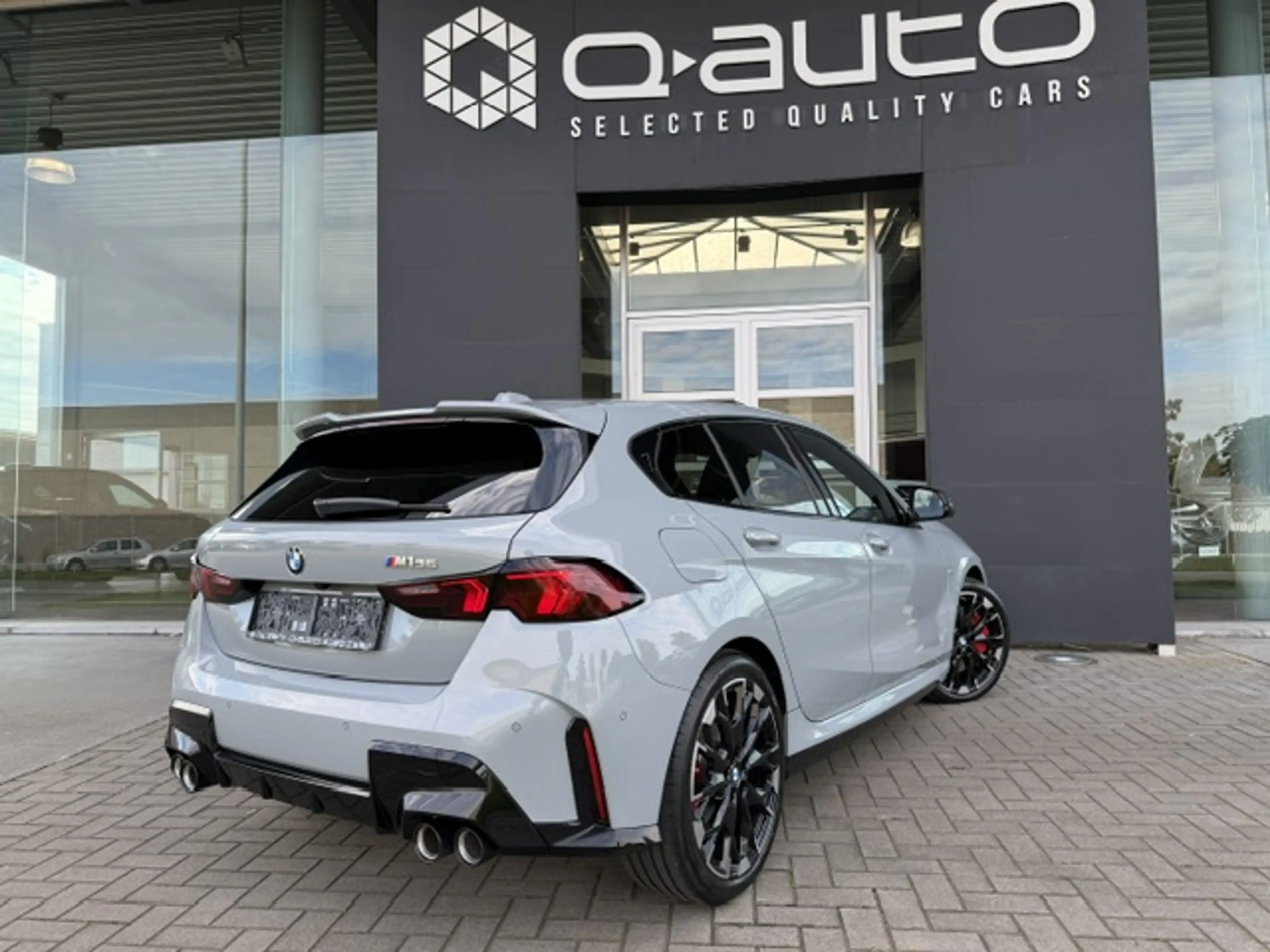 BMW 135 iM X-Drive Pro / Pano Dak / Wide Screen / HUD / H&K / 360° Cam / ACC / 19" / Elektrische Sportzetels — photo 5